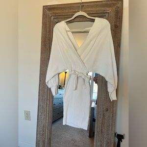 White sweater dress. Size S.